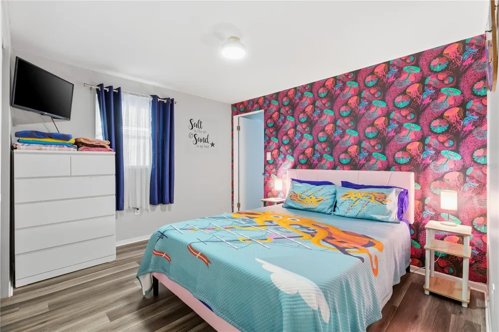 5228 CALLE MENORCA Sarasota, FL 34242