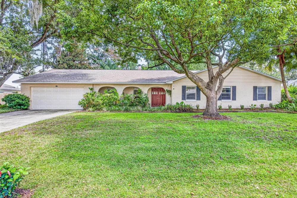 301 VALENCIA COURT Winter Garden, FL 34787