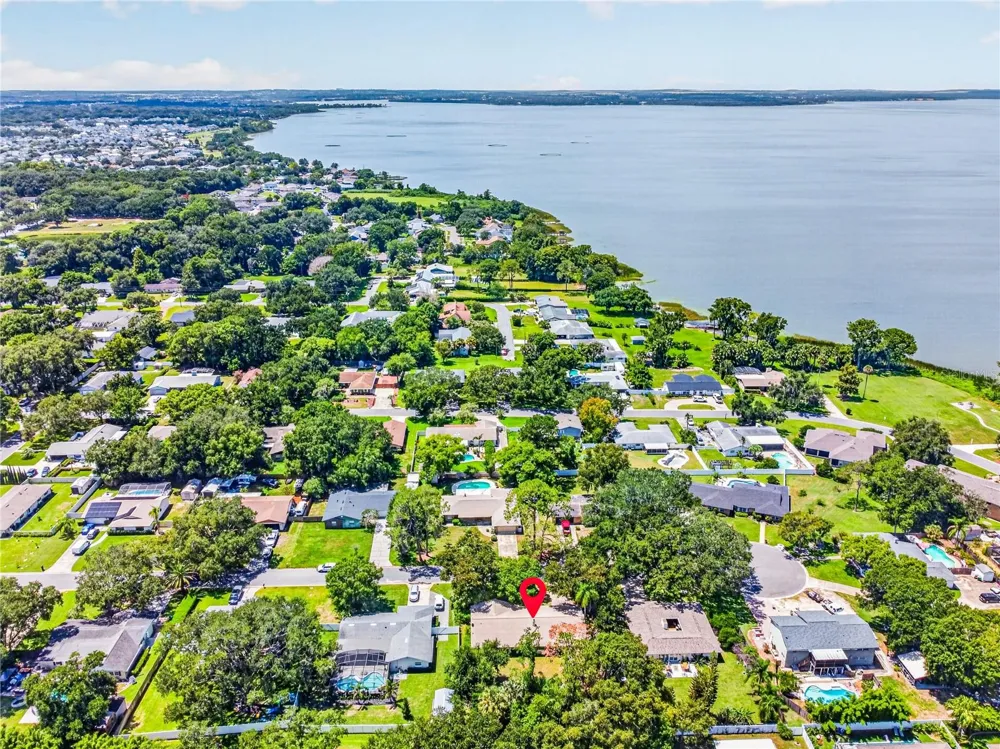 301 VALENCIA COURT Winter Garden, FL 34787