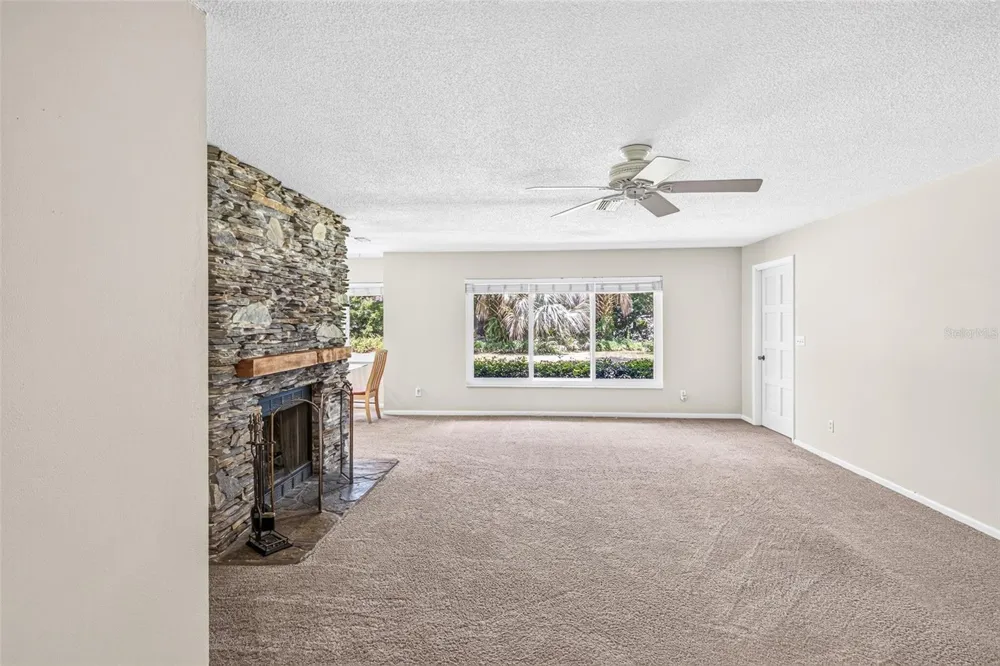 301 VALENCIA COURT Winter Garden, FL 34787