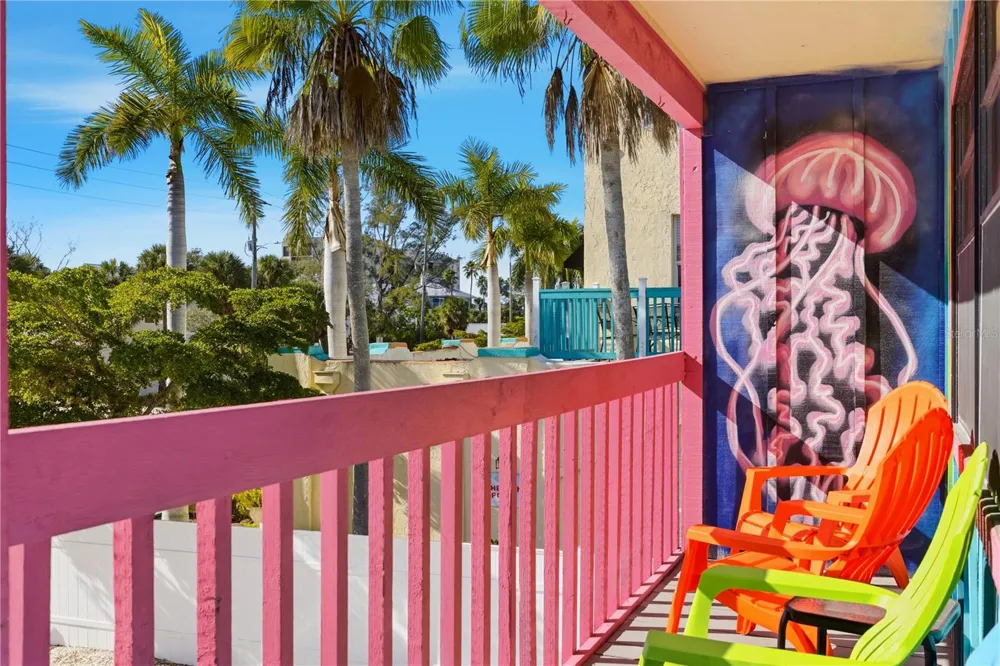 527 BEACH ROAD Sarasota, FL 34242