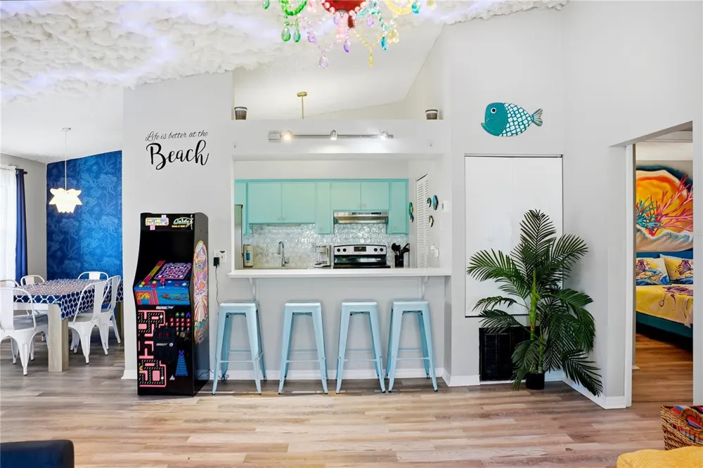 527 BEACH ROAD Sarasota, FL 34242