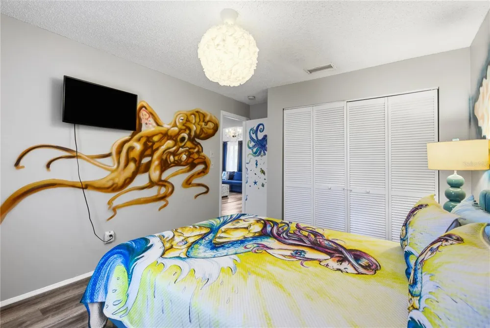 527 BEACH ROAD Sarasota, FL 34242