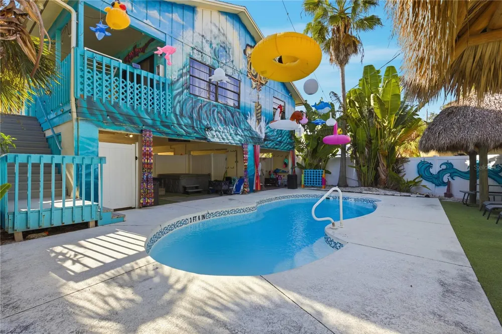 527 BEACH ROAD Sarasota, FL 34242