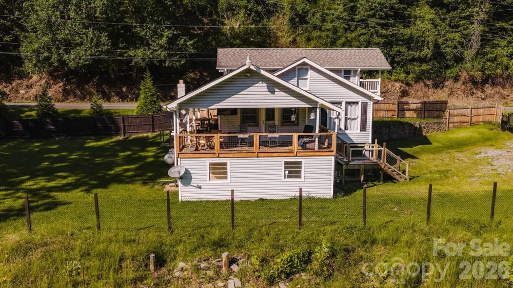 1380 Highway 19a Highway Whittier, NC 28789