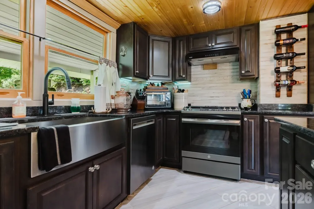 1380 Highway 19a Highway Whittier, NC 28789