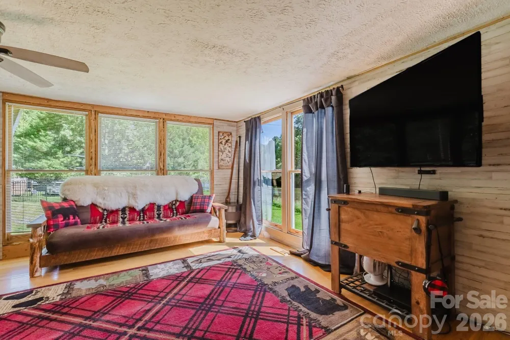 1380 Highway 19a Highway Whittier, NC 28789