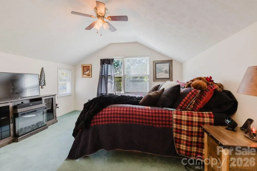 1380 Highway 19a Highway Whittier, NC 28789