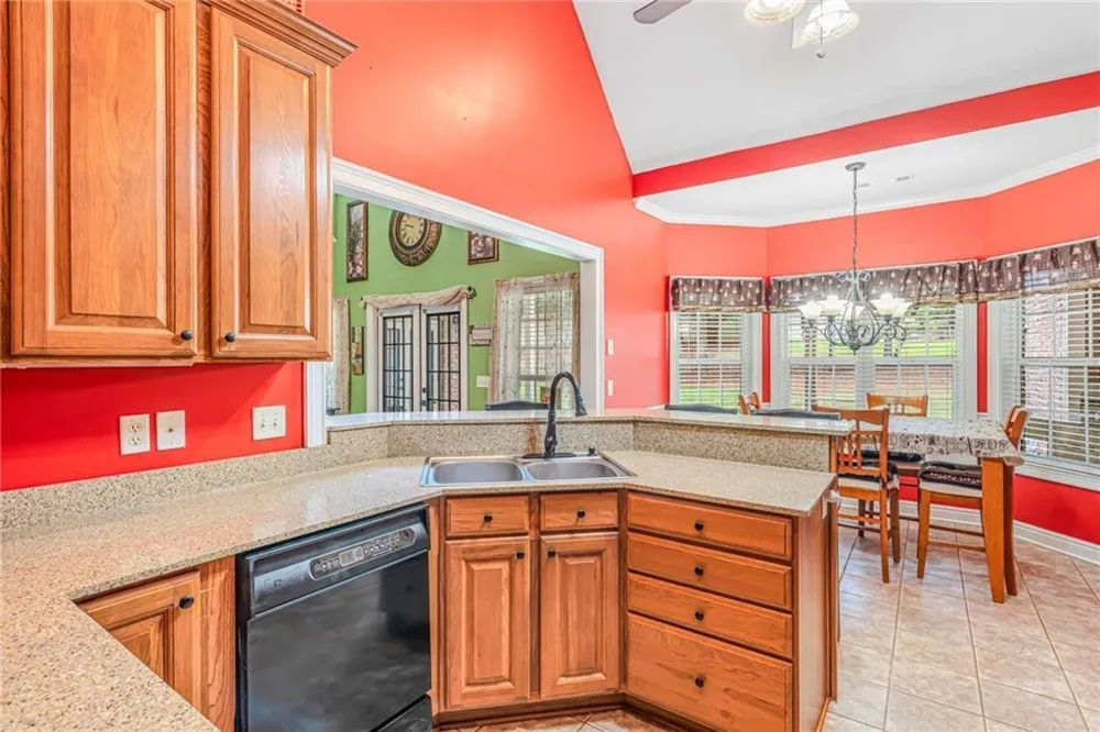 170 St Gabriel Way Fayetteville, GA 30215