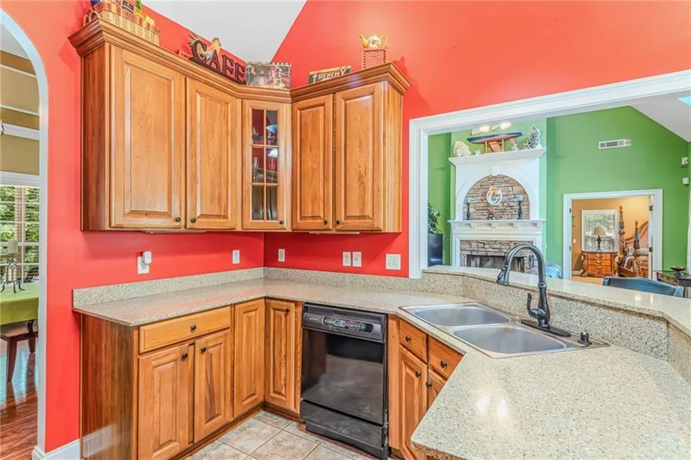 170 St Gabriel Way Fayetteville, GA 30215