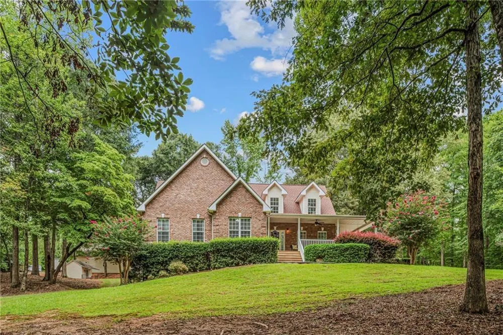 170 St Gabriel Way Fayetteville, GA 30215