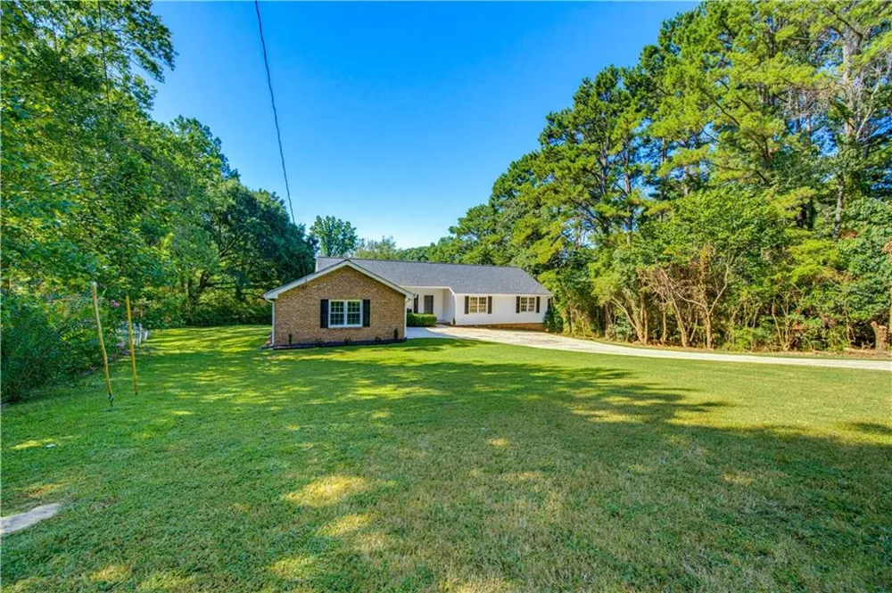 1691 Bentwood Drive SW Lilburn, GA 30047