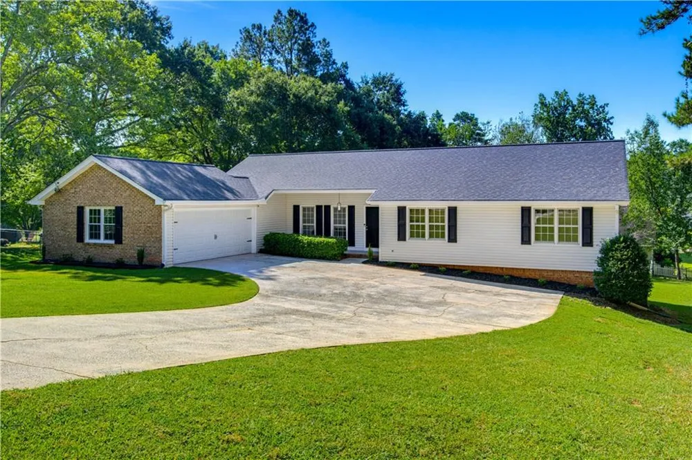 1691 Bentwood Drive SW Lilburn, GA 30047