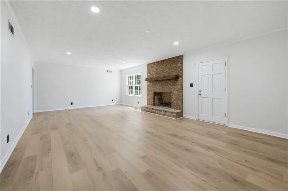 1691 Bentwood Drive SW Lilburn, GA 30047