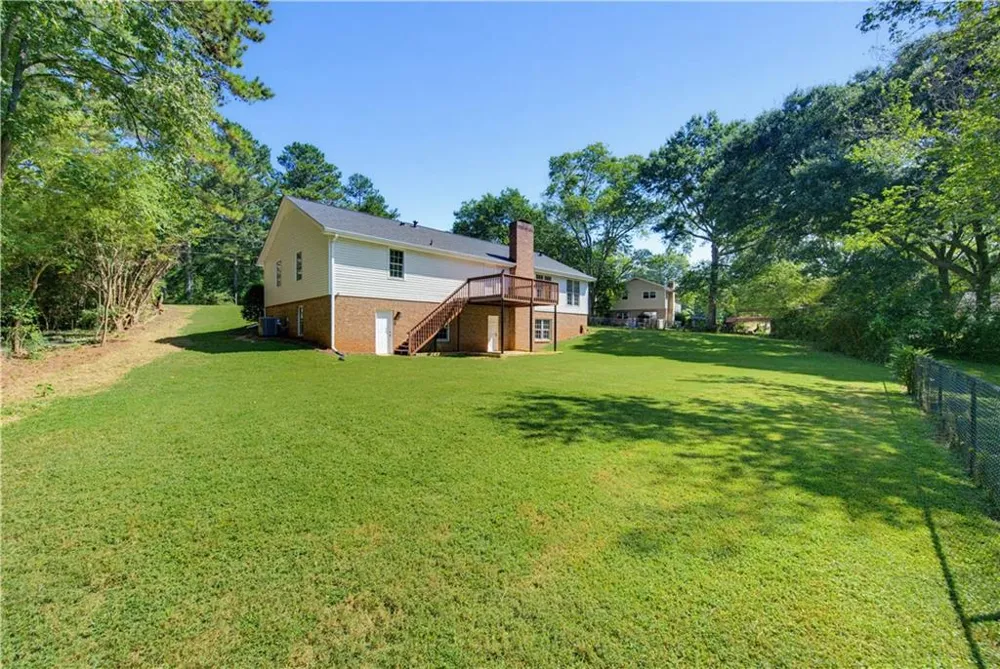 1691 Bentwood Drive SW Lilburn, GA 30047