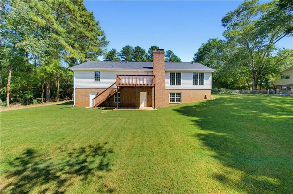 1691 Bentwood Drive SW Lilburn, GA 30047