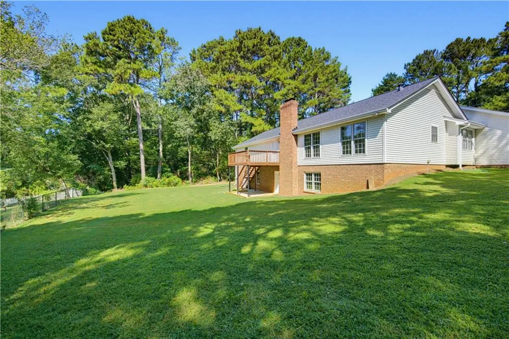 1691 Bentwood Drive SW Lilburn, GA 30047