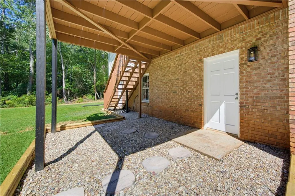 1691 Bentwood Drive SW Lilburn, GA 30047