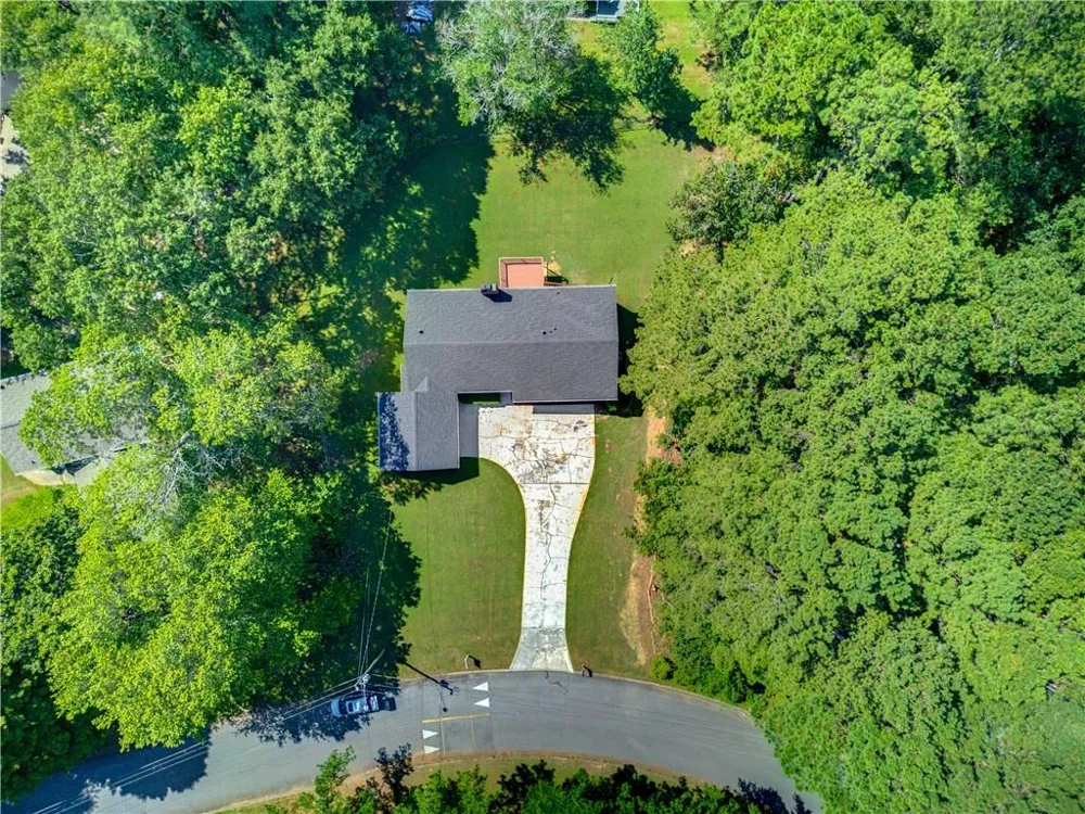 1691 Bentwood Drive SW Lilburn, GA 30047