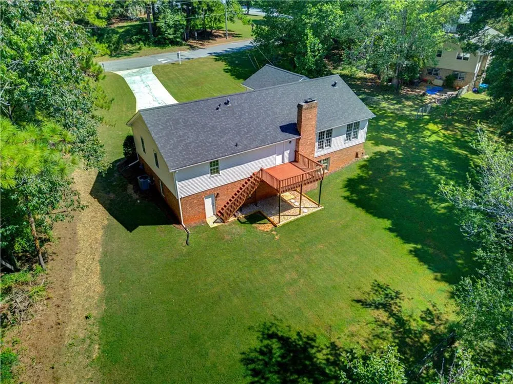 1691 Bentwood Drive SW Lilburn, GA 30047