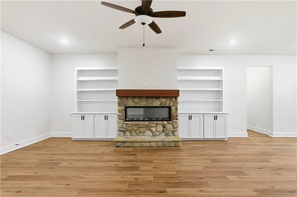 175 Lands End Trail Cleveland, GA 30528
