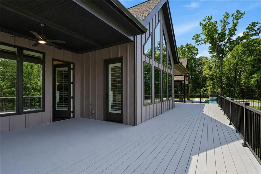 175 Lands End Trail Cleveland, GA 30528