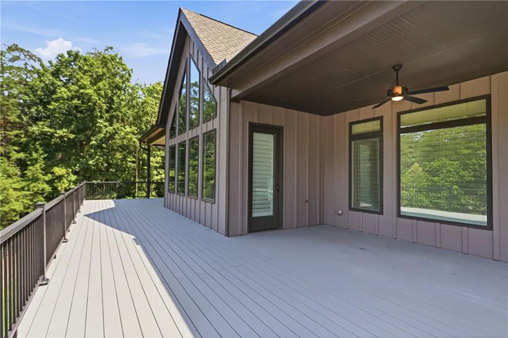 175 Lands End Trail Cleveland, GA 30528