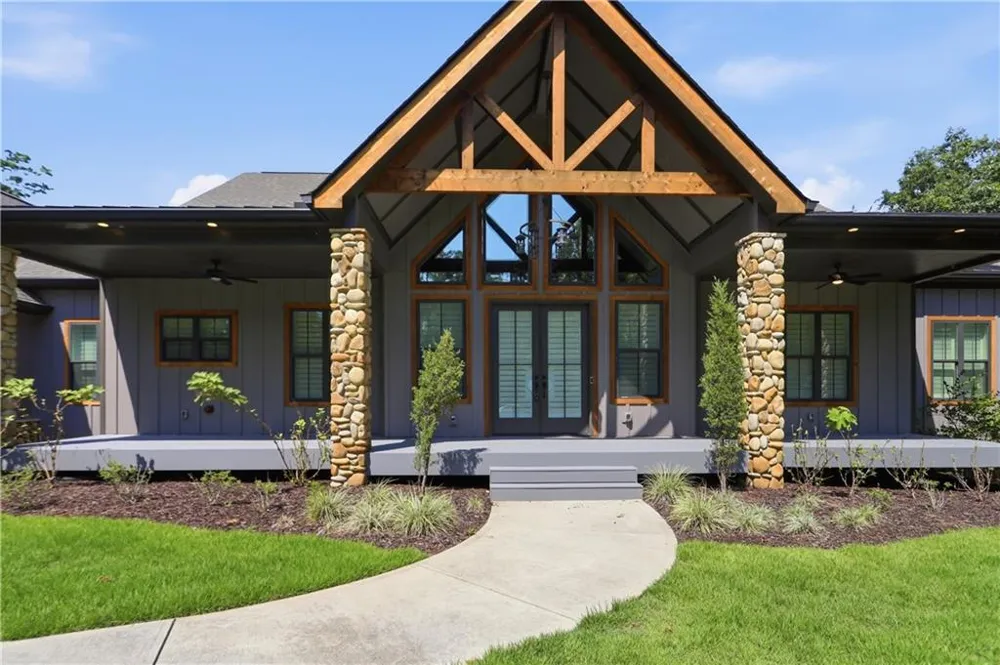 175 Lands End Trail Cleveland, GA 30528