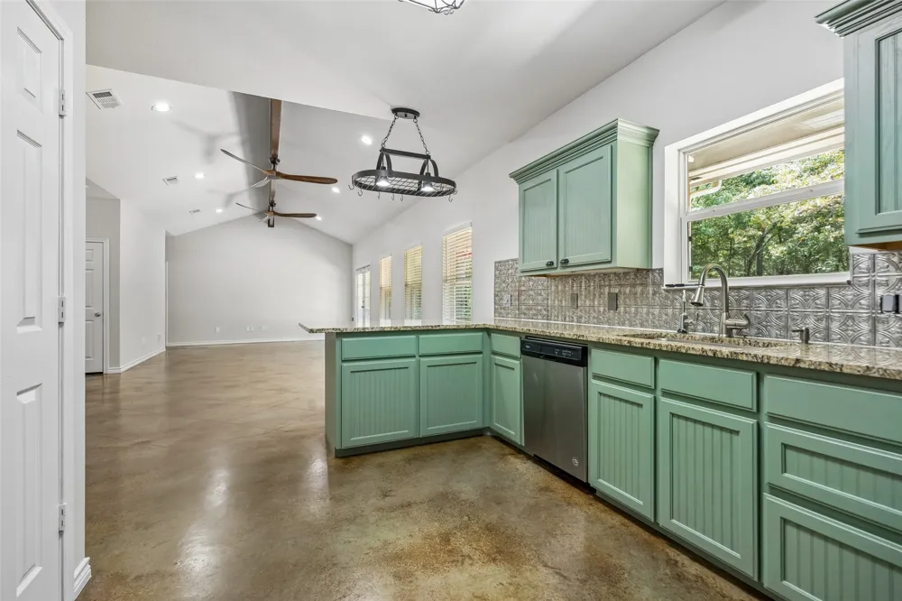 2904 Hideaway Lane Quinlan, TX 75474