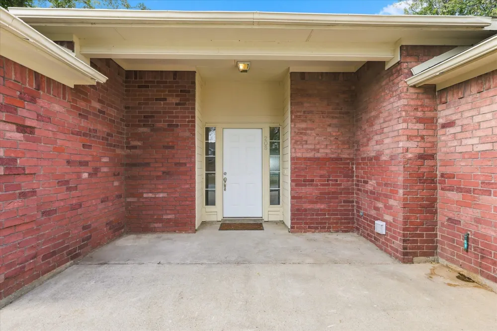 208 Cory Court Krum, TX 76249