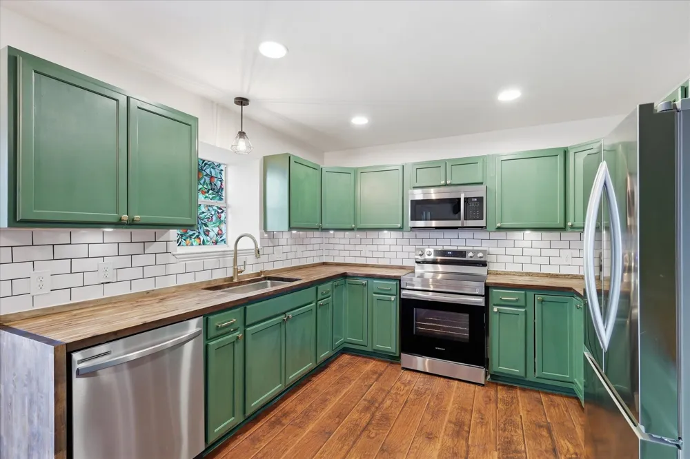 208 Cory Court Krum, TX 76249