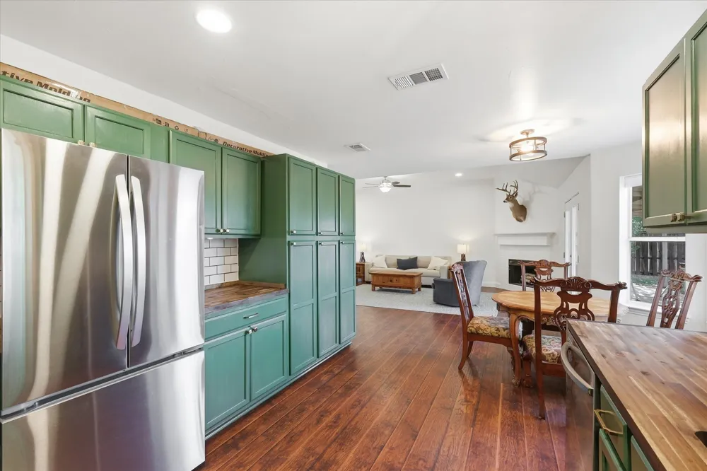 208 Cory Court Krum, TX 76249