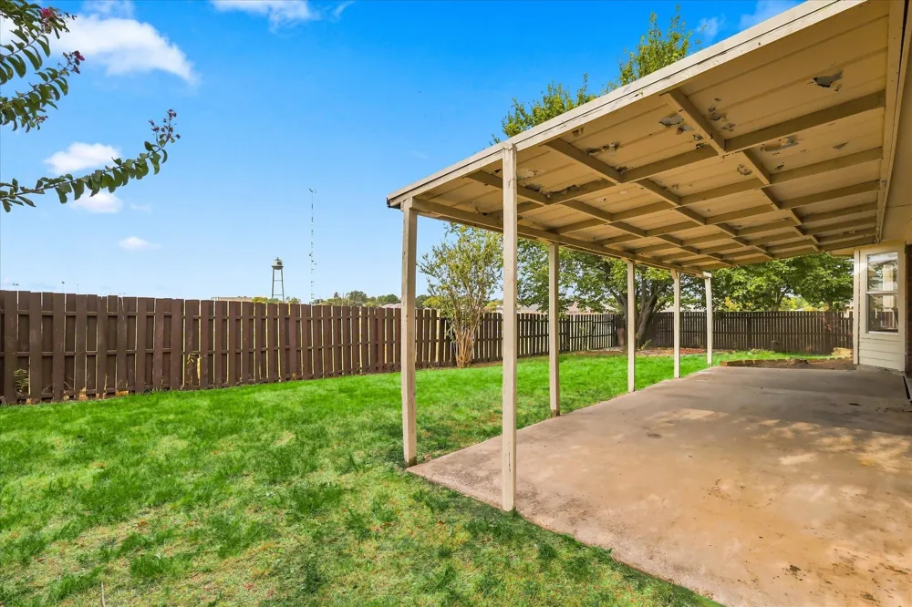 208 Cory Court Krum, TX 76249