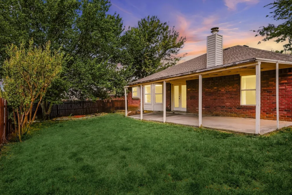 208 Cory Court Krum, TX 76249