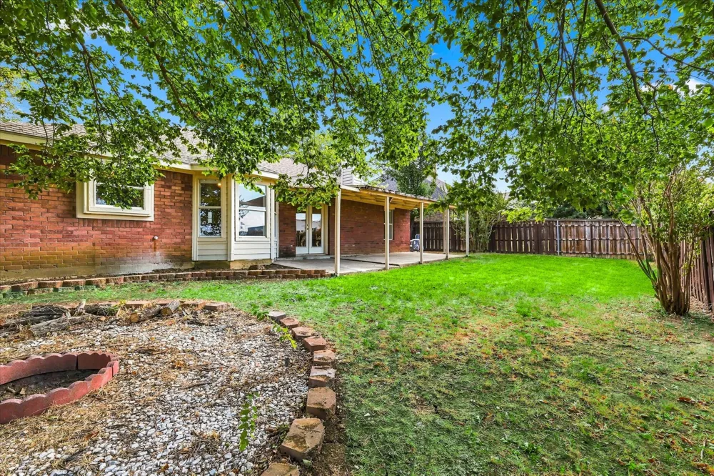 208 Cory Court Krum, TX 76249