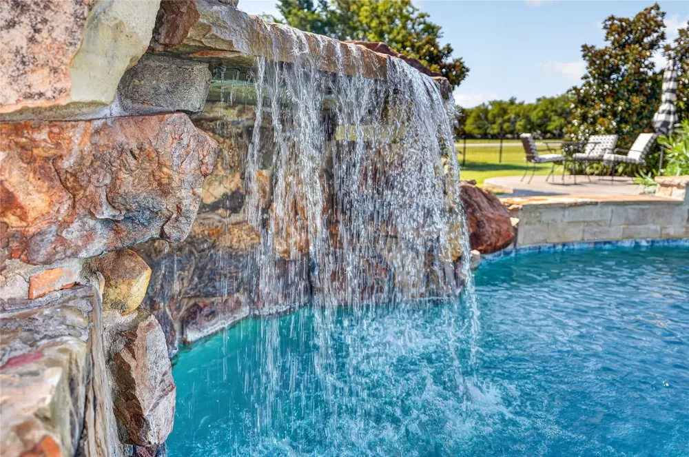 11110 Whispering Lane Talty, TX 75126