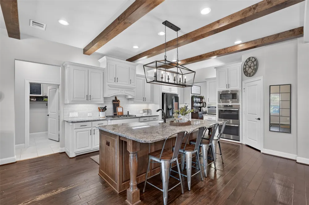 11110 Whispering Lane Talty, TX 75126