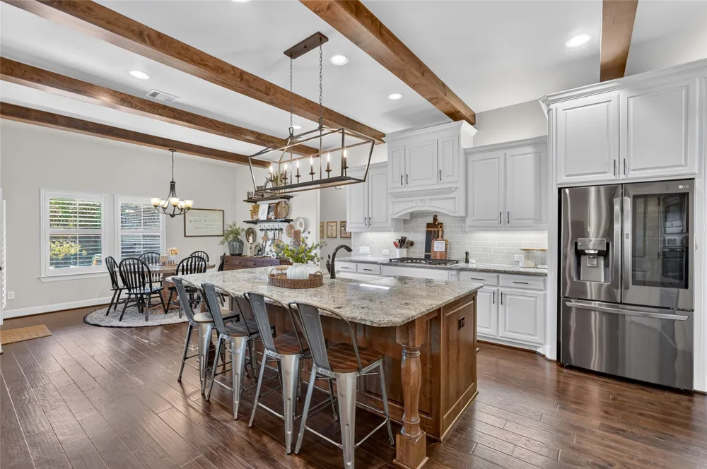11110 Whispering Lane Talty, TX 75126