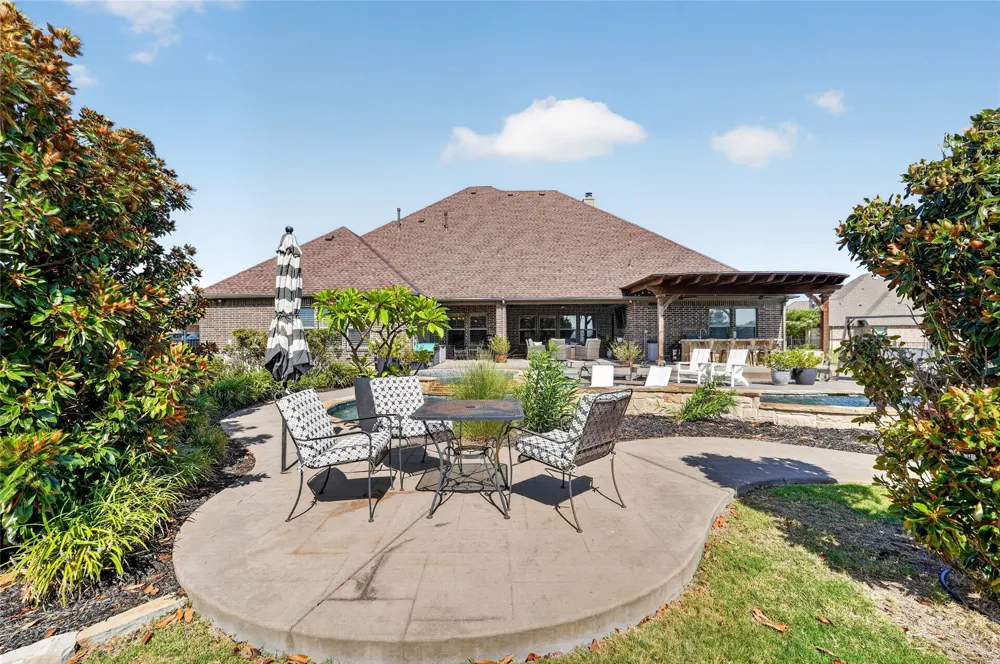 11110 Whispering Lane Talty, TX 75126