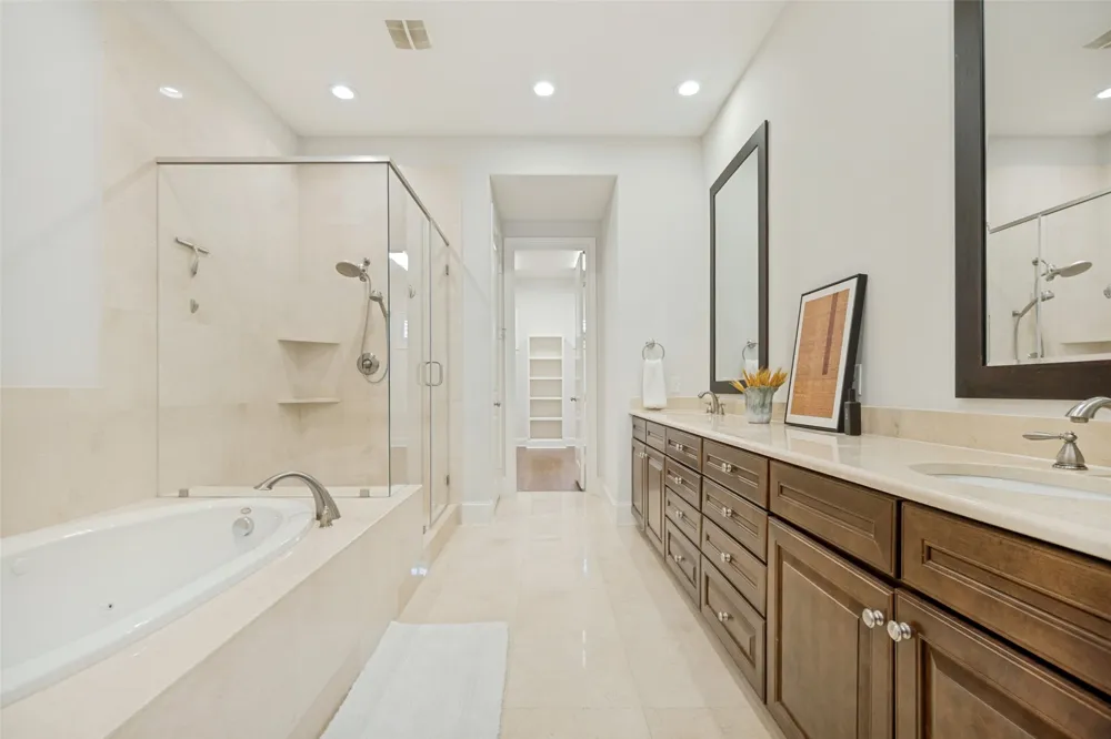 2110 Helsminster Drive Dallas, TX 75201