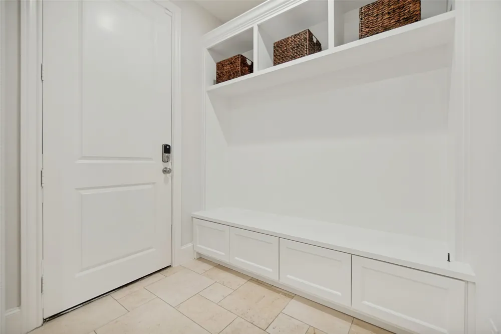 2110 Helsminster Drive Dallas, TX 75201