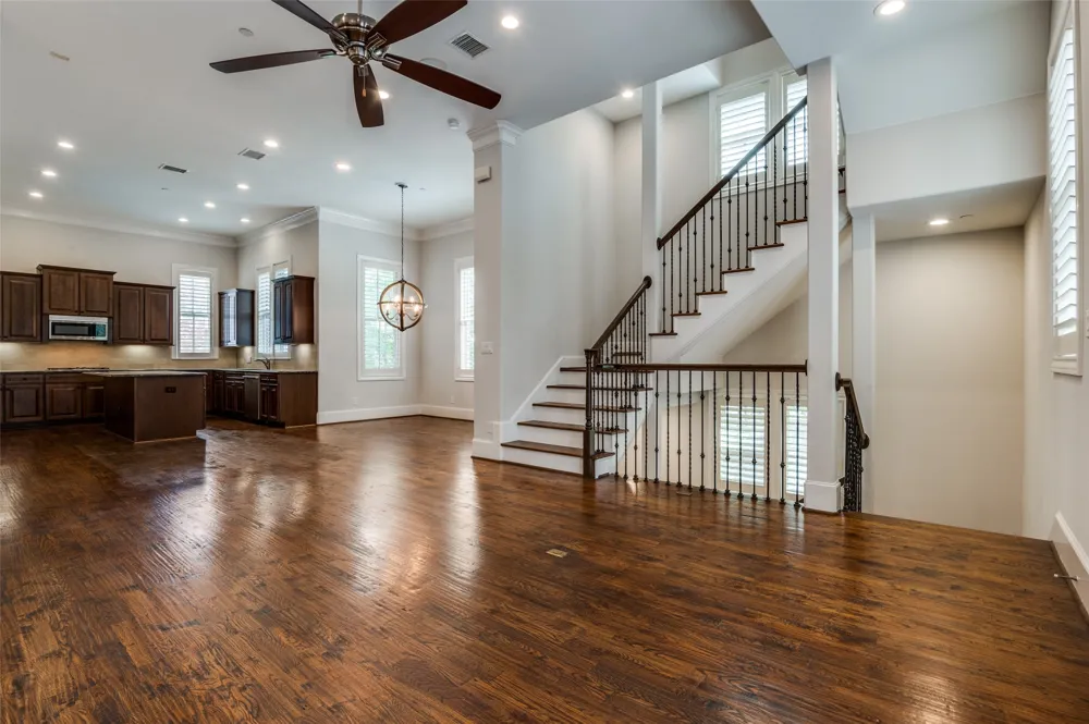 2110 Helsminster Drive Dallas, TX 75201