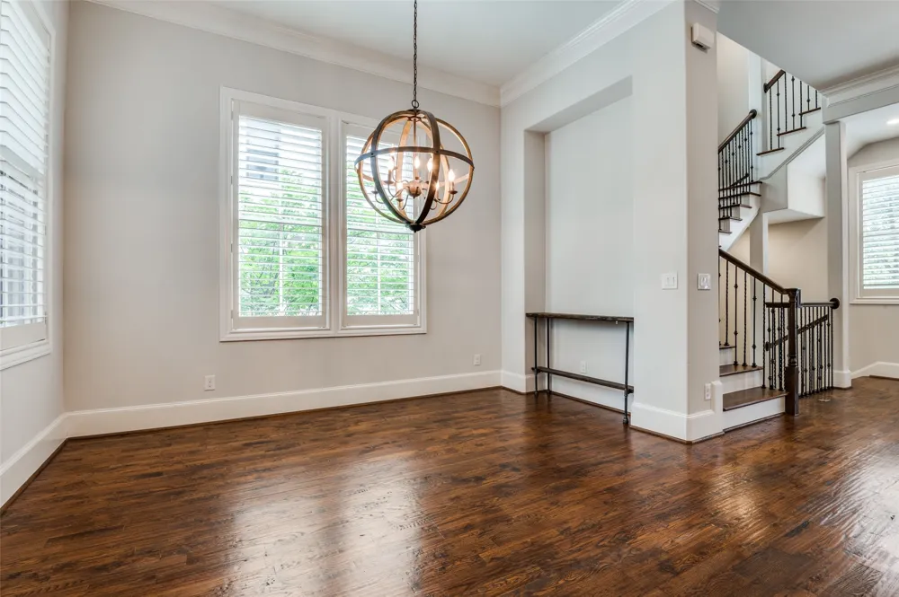 2110 Helsminster Drive Dallas, TX 75201