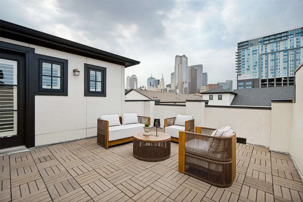 2110 Helsminster Drive Dallas, TX 75201