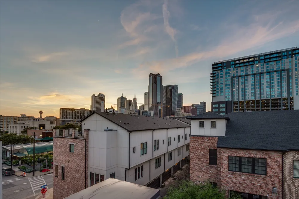 2110 Helsminster Drive Dallas, TX 75201