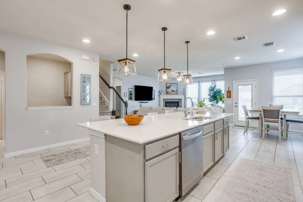 3508 Weyburn Drive Mansfield, TX 76084