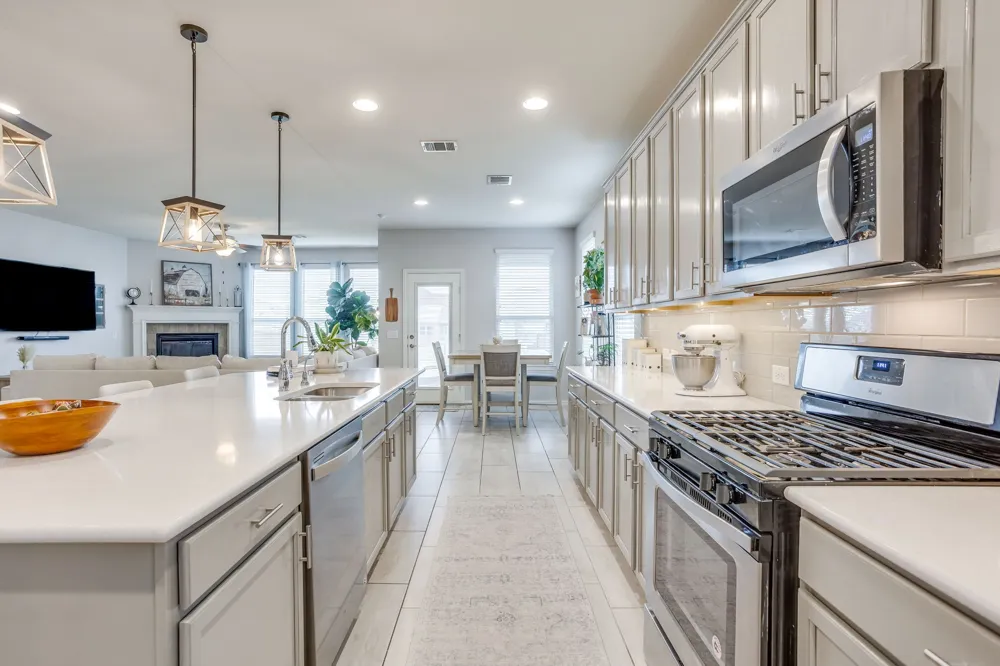 3508 Weyburn Drive Mansfield, TX 76084