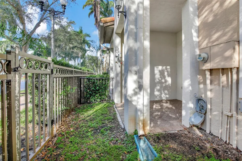 12430 NW 32nd Mnr Sunrise, FL 33323