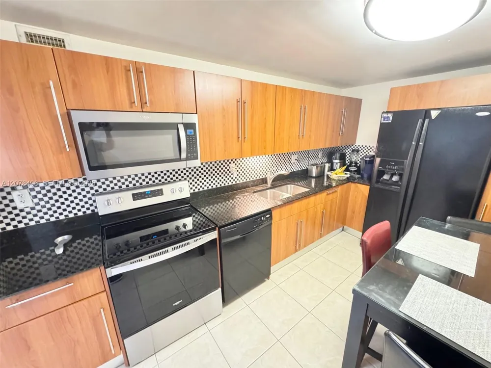 3001 S Ocean Dr #229 Hollywood, FL 33019
