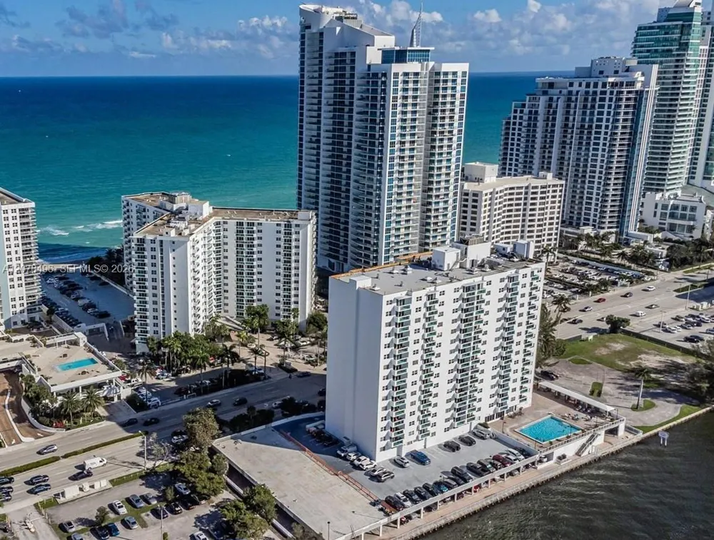 3001 S Ocean Dr #229 Hollywood, FL 33019